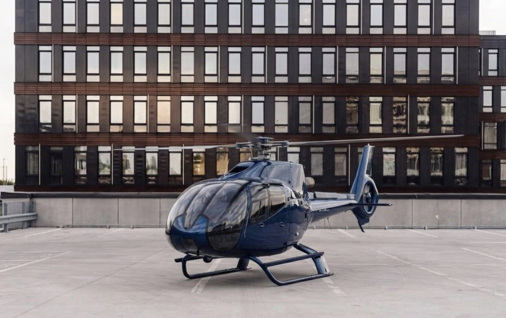 Helicopter charter hire in Kenya — private aircraft